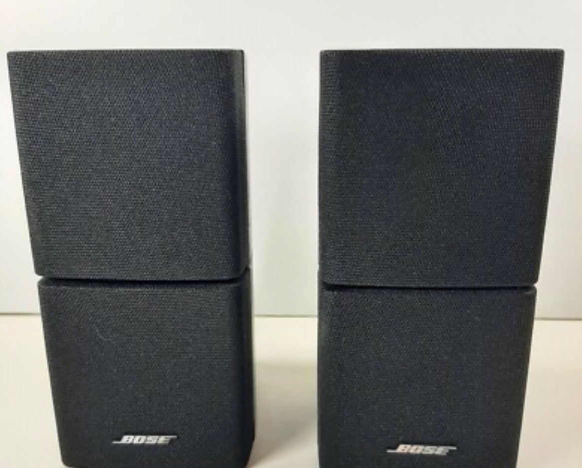 New Bose Accoustimass  dual Cube Indoor Speakers - Black