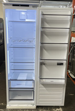 Haier HAMS518EWK - Built-in/Integrated Tall Larder Fridge - LED Floodlighting