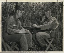 1958 Press Photo Sergeant Herbert Sharp and SP-3 John Neil, Louisiana