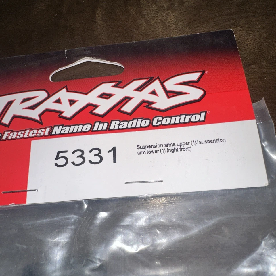 Traxxas 5331 - рычаги подвески верхний и нижний - (правый передний) - новый - запечатанный - Изображение 2 из 4
