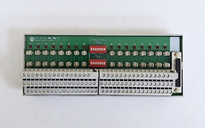 Allen-Bradley 1492-AIFM16-F-5 / SER A Analog Interface Module