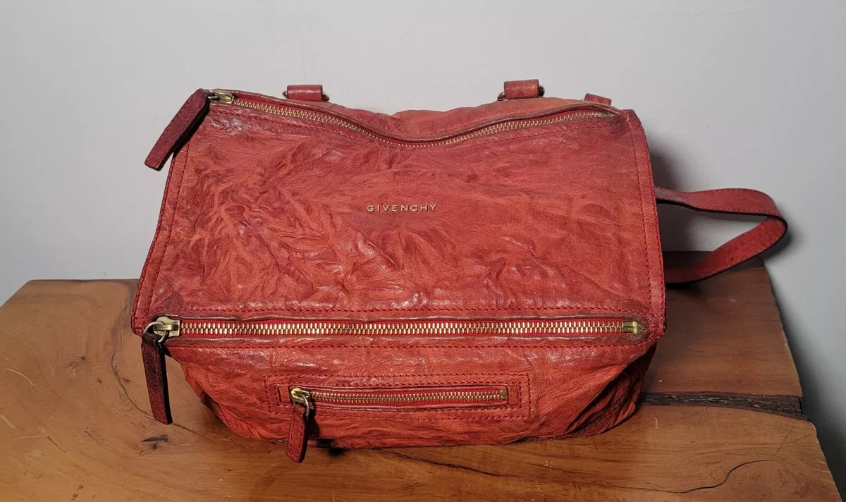 Givenchy pandora pepe clearance medium