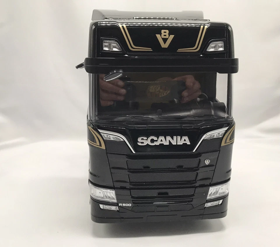 Scania R-Serie Topline In Scala 1:18 - Immagine 3 di 4