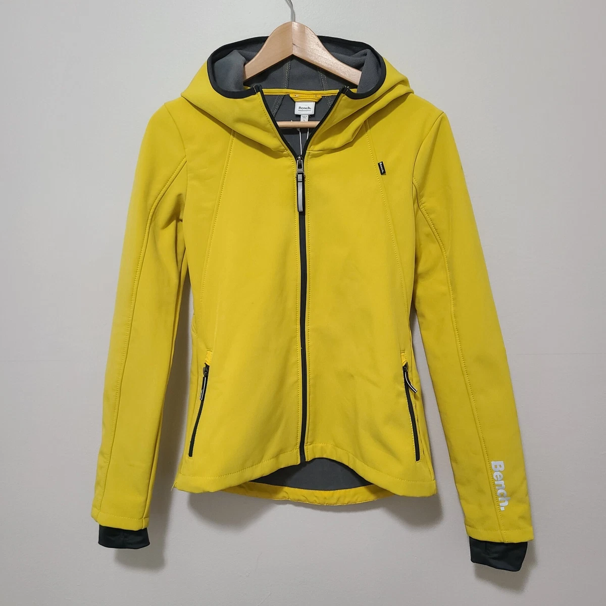 Bench softshell best sale jacket