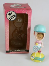 TENNIS BOBBLEHEAD HOLDS PHOTO