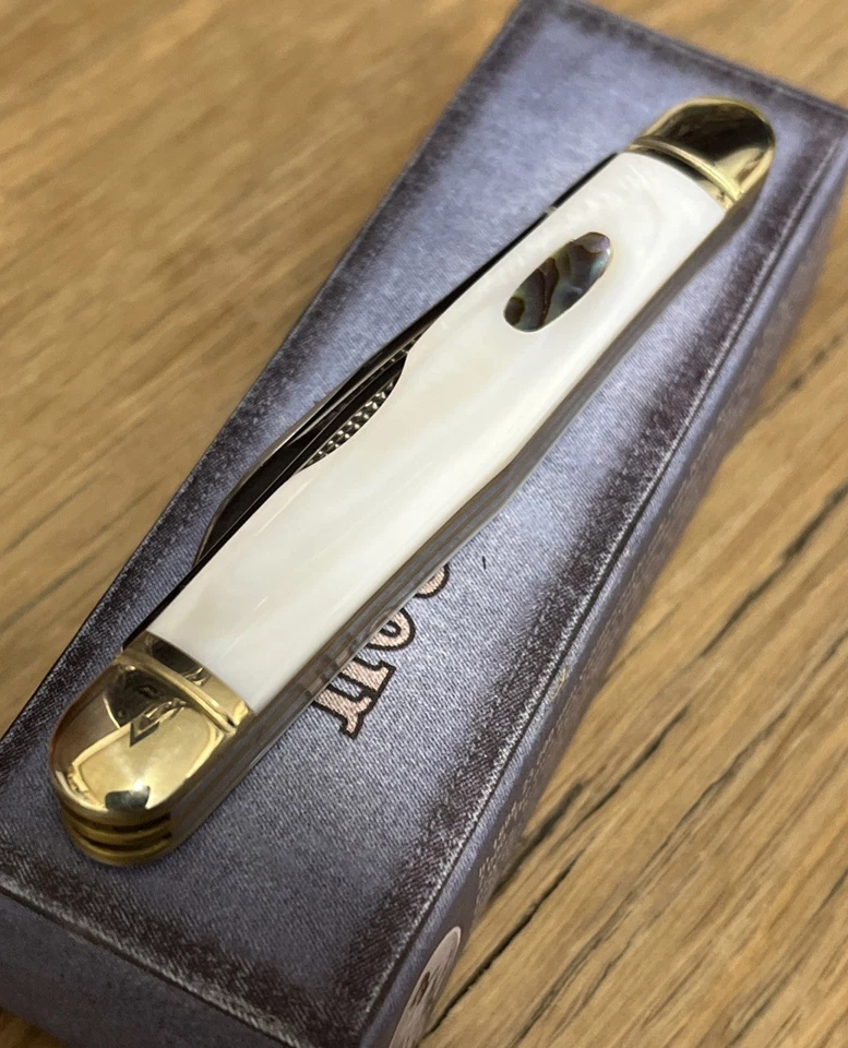 Rough Rider RR 428  Pearl Handle Center Swell Whittler Pocket Knife - Image 4 of 4