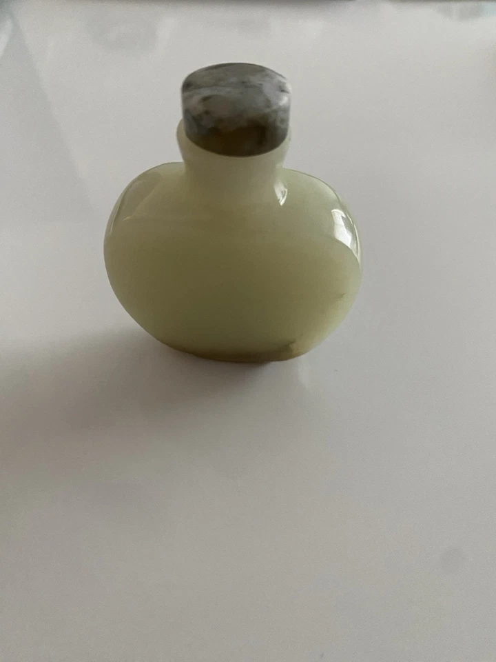 Antigua botella de tabaco china de jade jade jadeíta de la dinastía Qing Foto 3 de 4