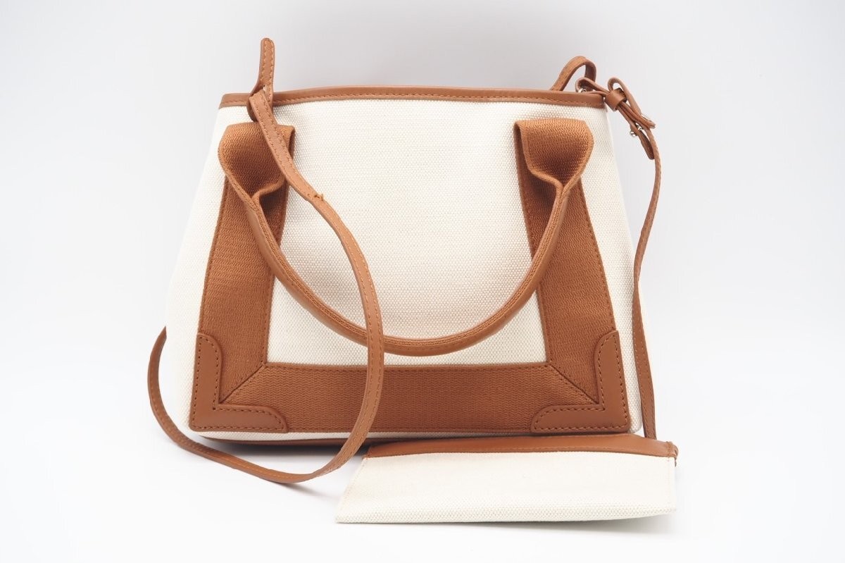 Returns within 3 days accepted  Condition BALENCI… - image 4