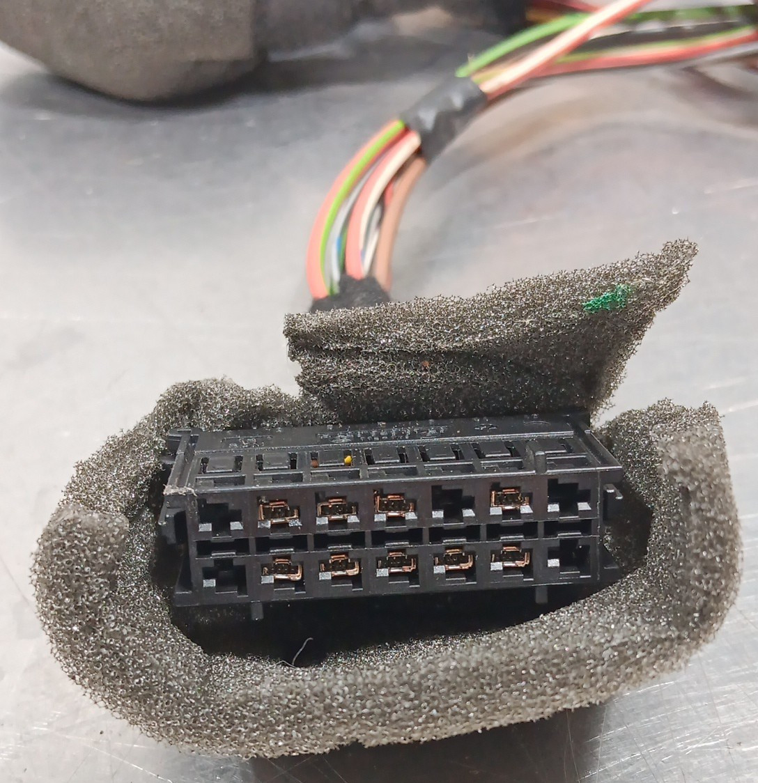 SMART FOR TWO BRABUS 2009 OE LEFT REAR TAIL LIGHT WIRING HARNESS A 220 545 37 28