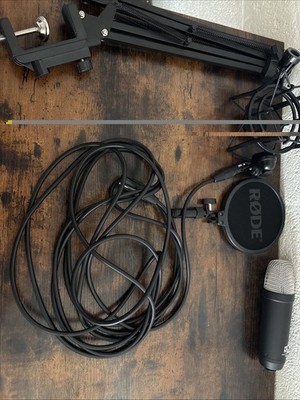 RØDE NT1 Signature Mic Kit + Boom Arm & Pop Filter - Complete Mic Setup