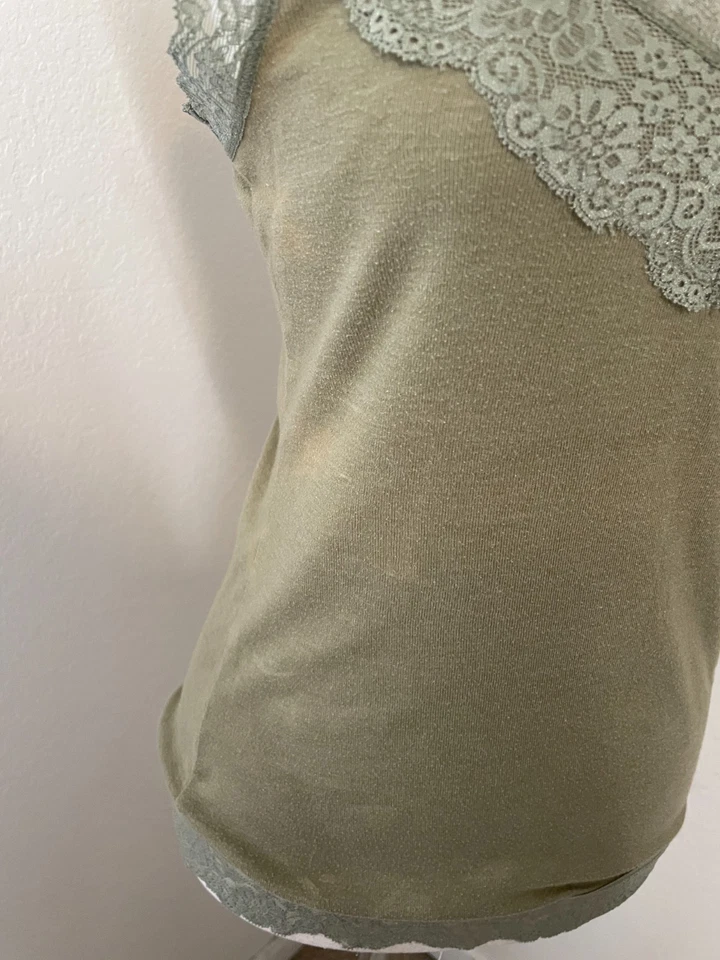 Camiseta sin mangas Y2k para mujer de encaje verde liso vintage Mossimo Cami talla M capas boho Foto 2 de 4