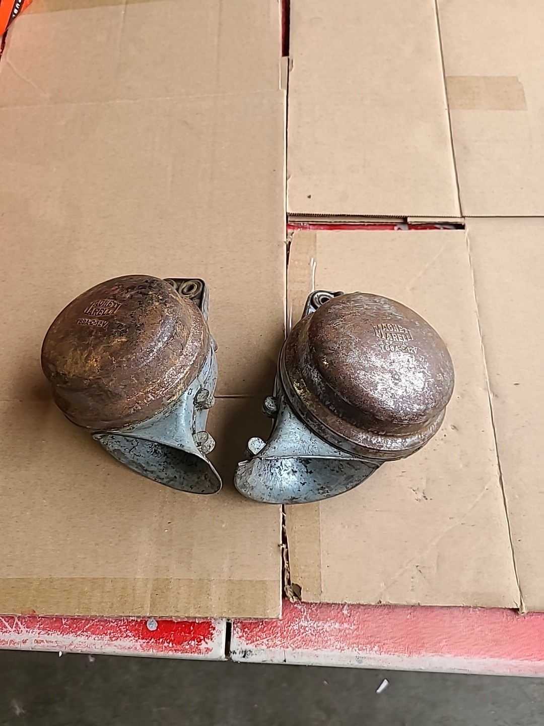 Fiat Lancia Alpha Romeo Masarati Ferrari Horn MagnetiMarelli T69a-c-12v T68a-c Y