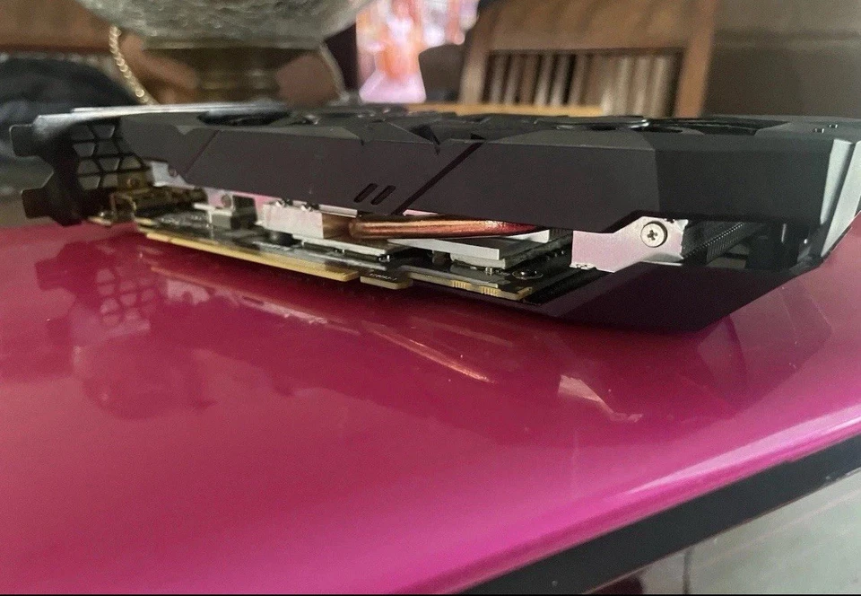 Tarjeta de gráficos NVIDIA GeForce GTX 1660 Ti 6 GB GDDR6 - Pasta térmica cambiada Foto 4 de 4