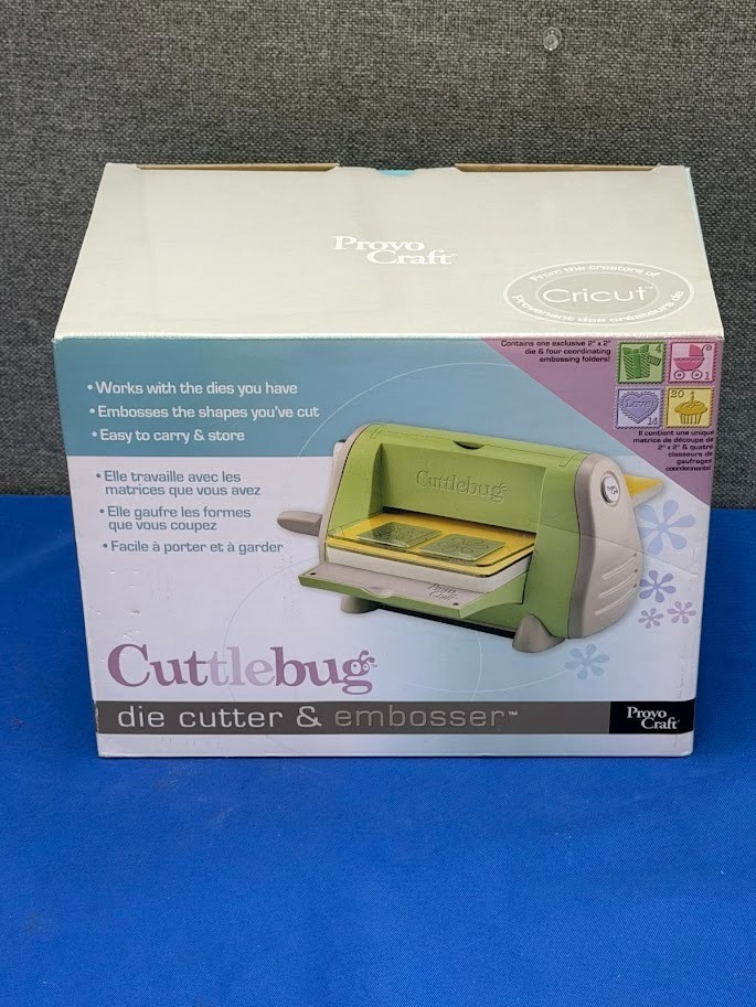 Circuit CUTTLEBUG EMBOSSING AND DIE CUTTING MACHINE w Embossing Folders ...