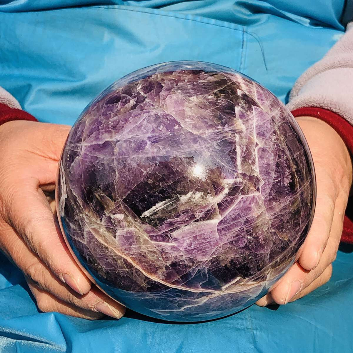 Natural Amethyst Quartz Crystal Sphere Ball for Healing and Meditation