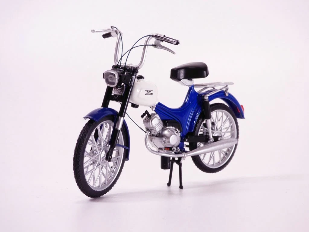 MOTO GUZZI Dingo Blue 1 18 Moped