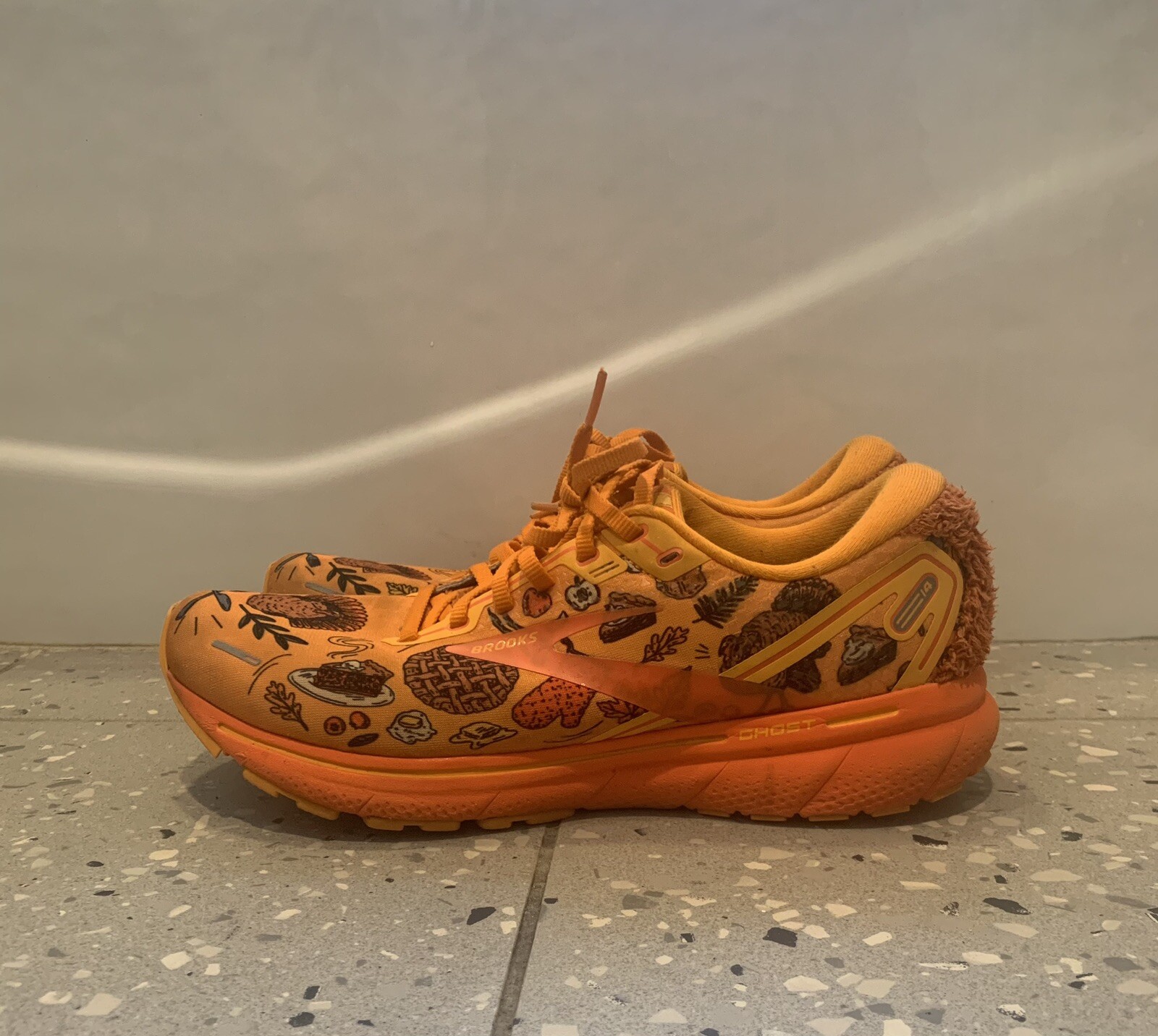 Brooks GHOST 14 Thanksgiving Turkey Trot Running Shoes Women Sz 11
