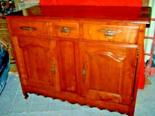 Buffets bas et bahuts du XIXe siècle