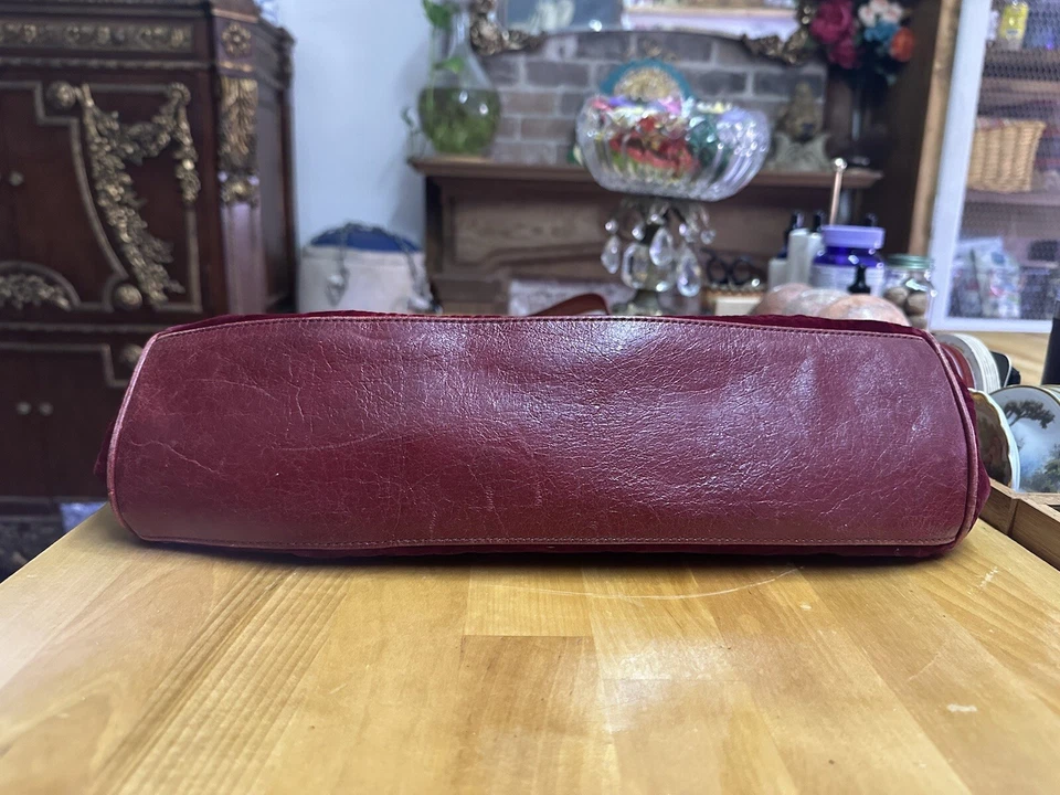 Bolso de terciopelo rojo Moschino Foto 2 de 4