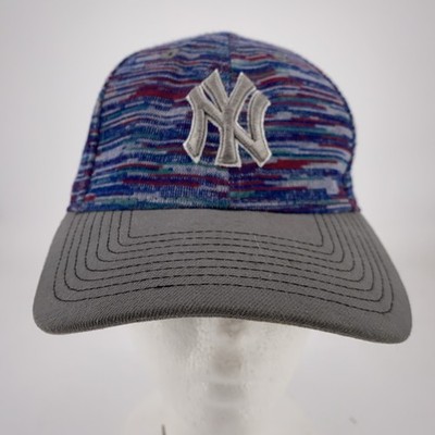 New York Yankees New Era Knit Hat Cap Snap Back MLB Baseball Blue Gray 9FORTY