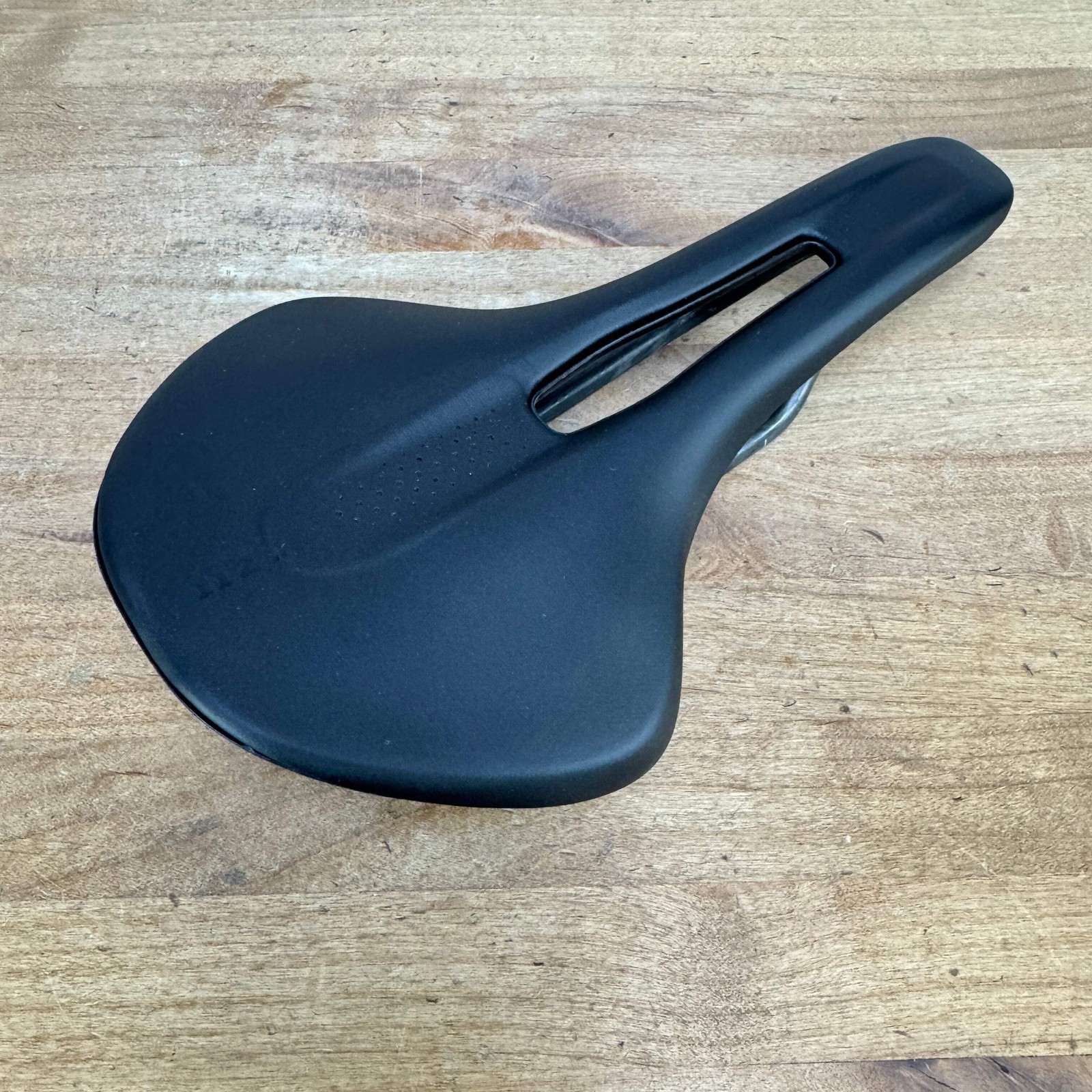 New! Fizik Antares R1 7x9mm Carbon Rails 150mm Bike Saddle 170g MSRP $230