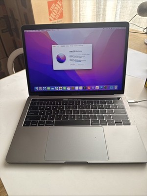 MacBook Pro 13-inch, 2017, Four Thunderbolt 3 Ports Laptop