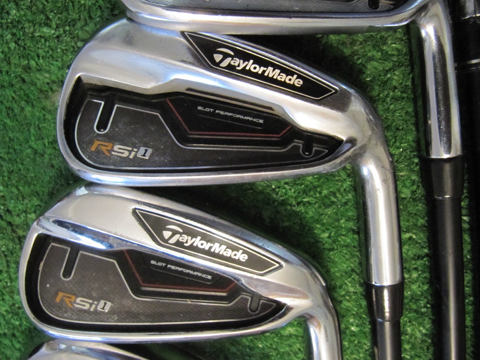 TAYLORMADE RSi 1 IRONS 4-PW-AW, TAYLORMADE REAX 65g REGULAR FLEX GRAPHITE SHAFTS