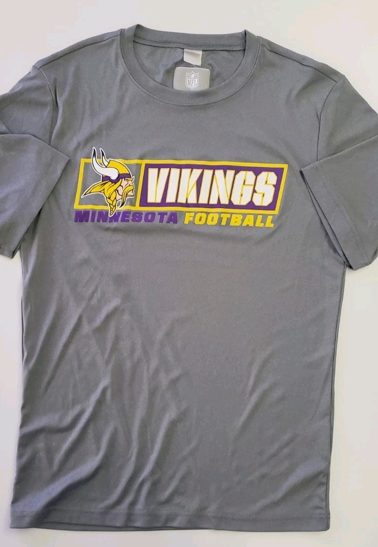 Minnesota Vikings Shirt with Logo. Mens Medium. view 2