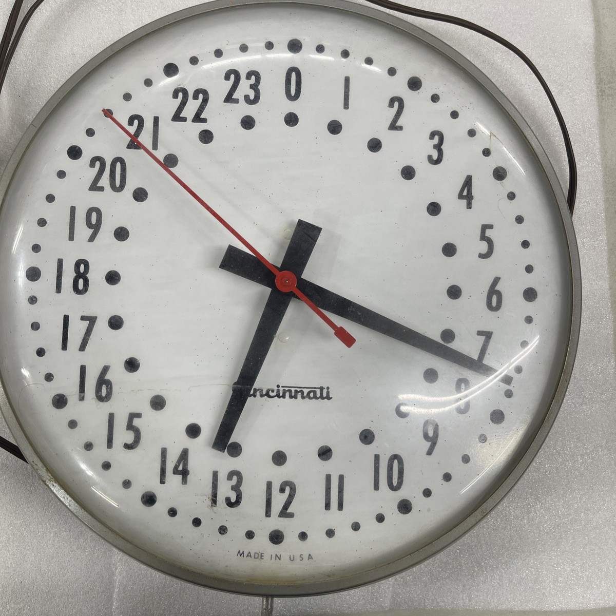 Military Time Clock Reloj Horario 24 Horas Watches Reloj Hora Zulu - Main Image