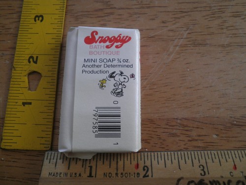 Snoopy Bath Boutique VINTAGE mini soap MIP They just love me! Woodstock 1980s - Picture 4 of 4