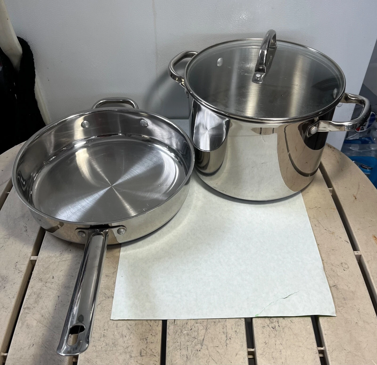 2 VINTAGE STAINLESS STEEL WOLFGANG PUCK DINNERWARE-6 QUART+ 12" FRY PAN-LID