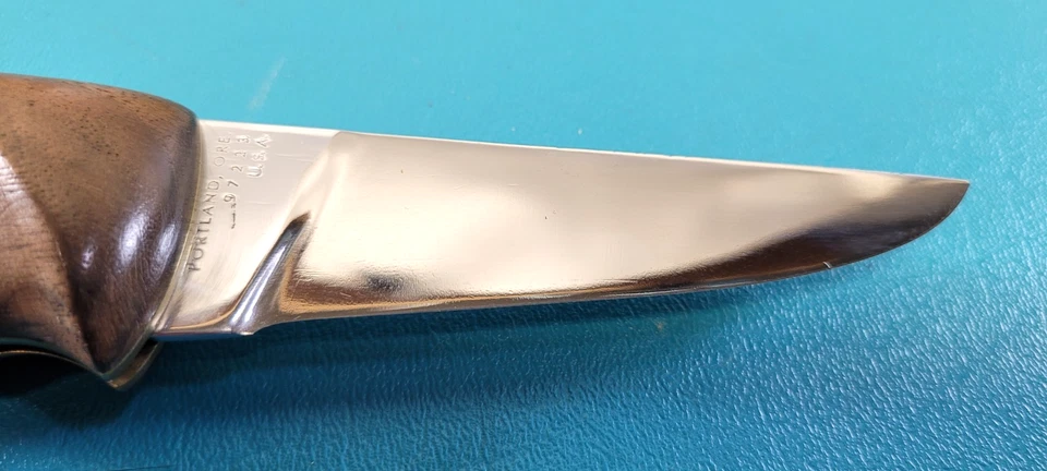 精美复古格柏折叠猎人刀 1968 - 1974 方格核桃 TR499 — 第 4/4 张图片