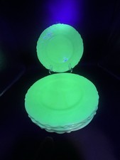 Vintage McKee Jadite Uranium Glass 9? Dinner Plates Set of 6 MCK UV Reactive