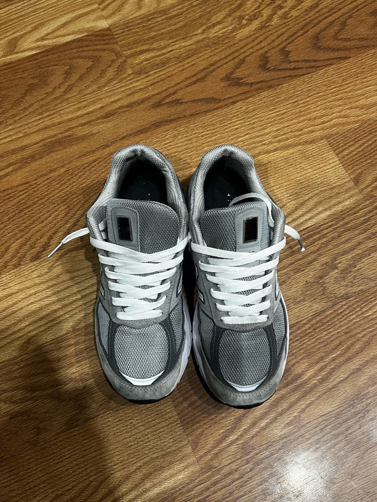 New Balance 990v5 Made in USA sneakers in a grey colorwa thumbnail 2