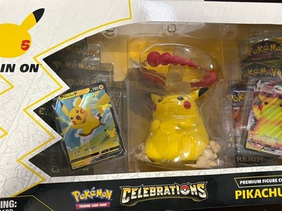 Pokémon TCG Celebrations Premium Figure Collection Pikachu VMAX