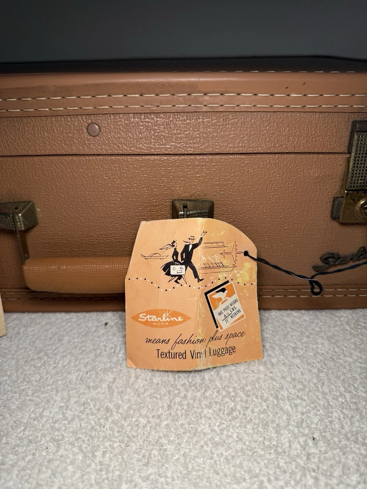 Vintage 50’s Red Starline Suitcase Luggage Large Size 21x14 Excellent Condition - Image 2 of 4