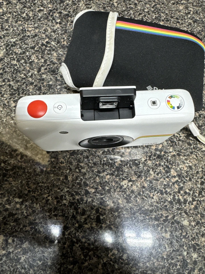 Polaroid Snap Instant 10MP Digital Camera | Model POLSP01 White No Cord - Image 3 of 4