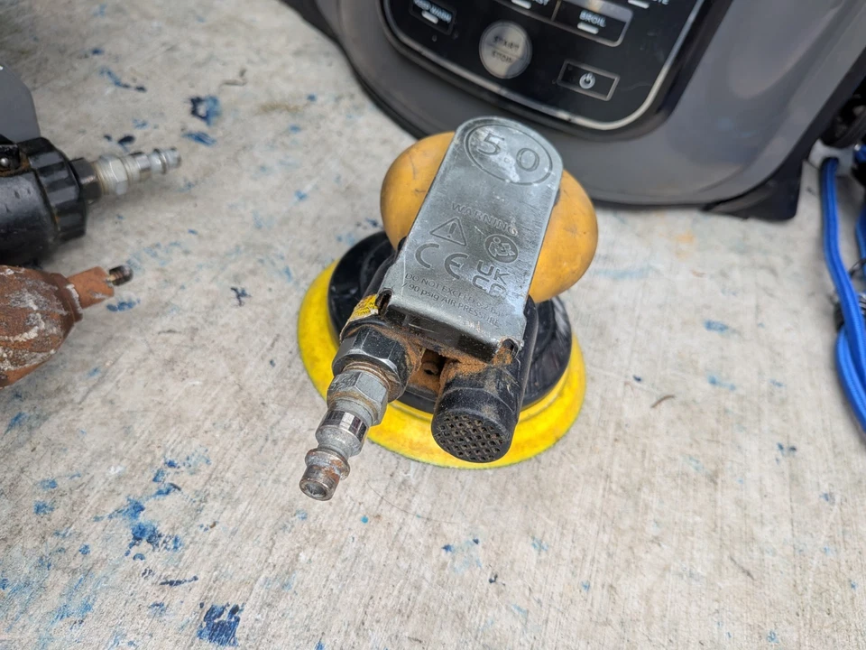 Mirka MR-5 Random Orbital Sander – 5 in Pad, 3/16 in Orbit, Pneumatic - Image 3 of 3