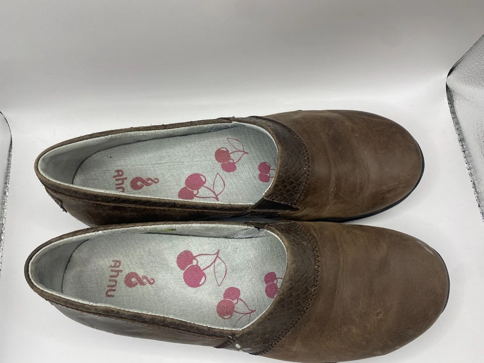Sapatos femininos ahnu tamanho 9 marrom - Imagem 2 de 4