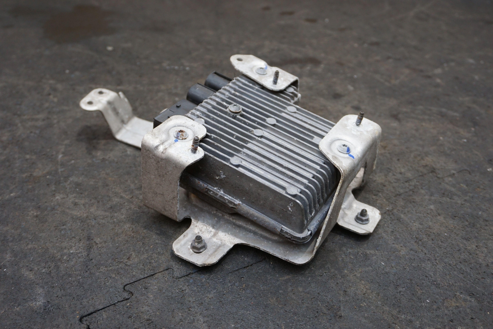 Left Active Roll Stabilization Control Module 975907156H Bentley Bentayga 16-20
