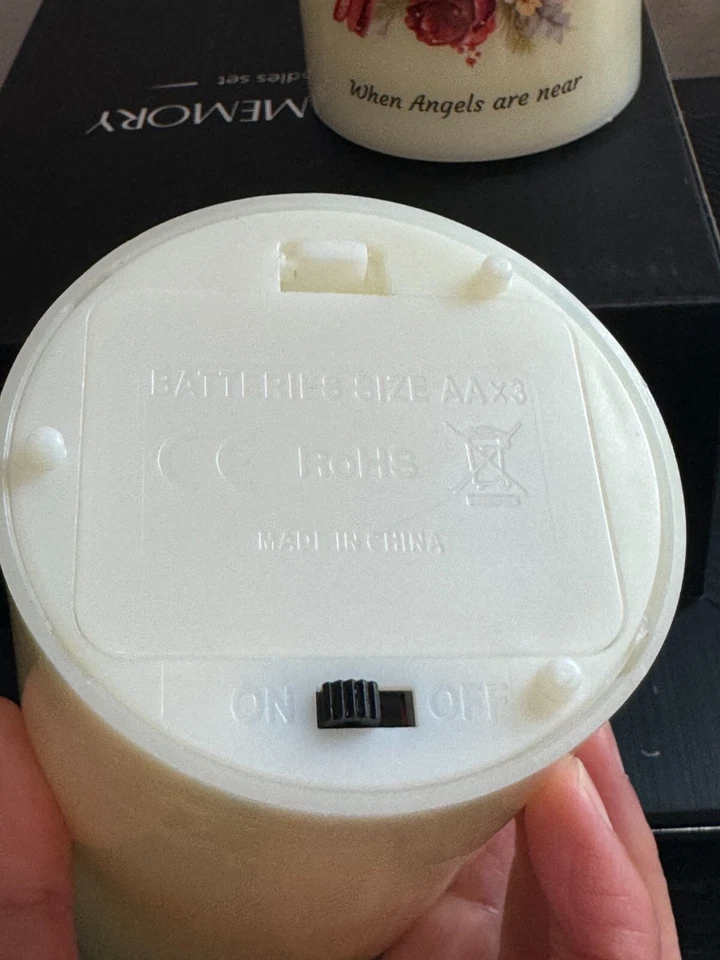 Juego de 2 velas conmemorativas LED velas cardinales sin llama para la pérdida de un ser querido Foto 4 de 4