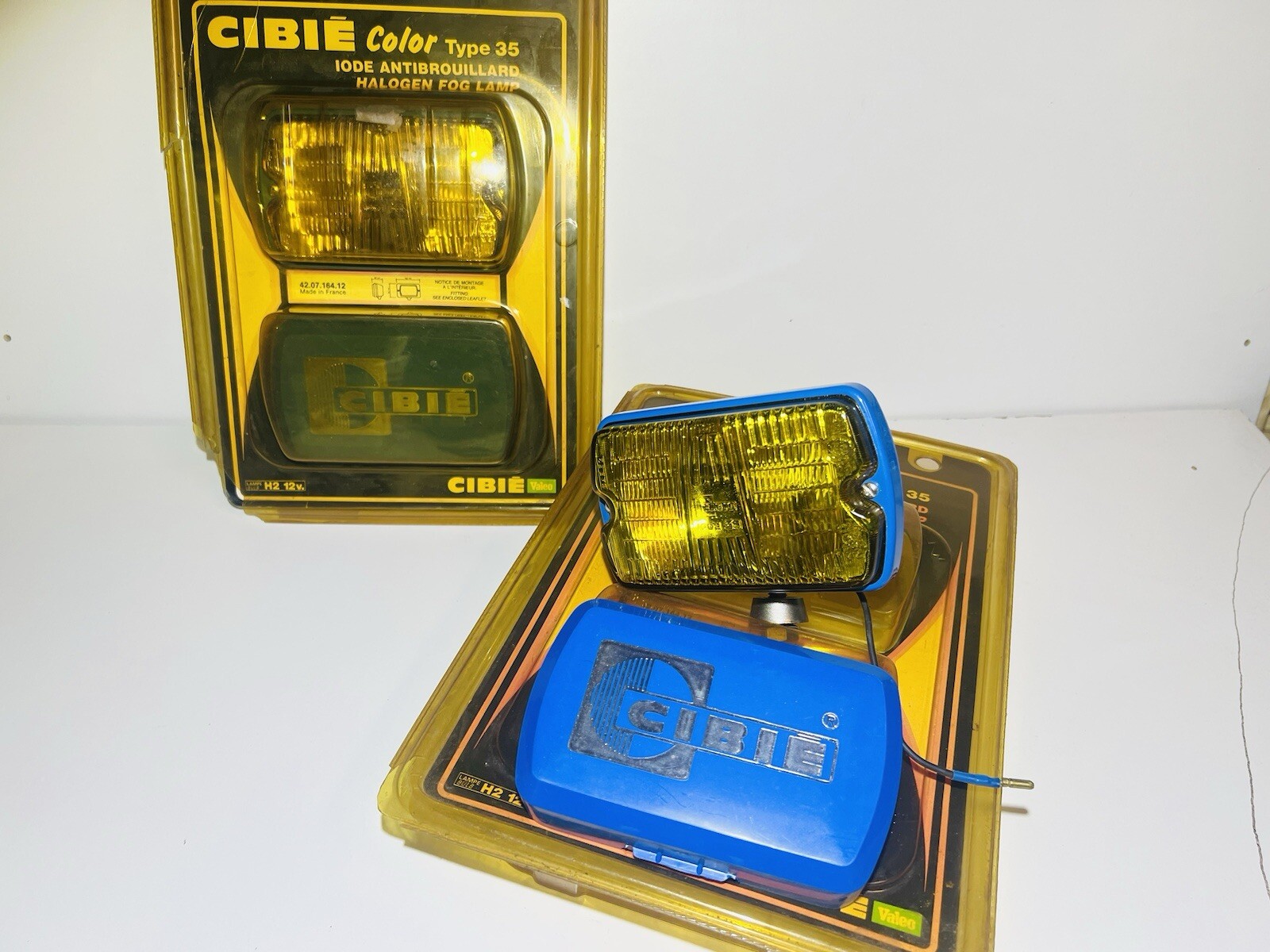 Phares antibrouillards bleus Cibié 35 neufs d'époque pour voiture vintage