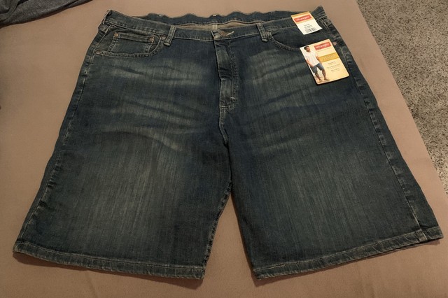 wrangler men's 5 pocket relaxed fit denim shorts