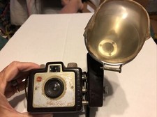 Vintage 1950's KODAK Brownie HOLIDAY FLASH Camera w/Strap and Flashholder