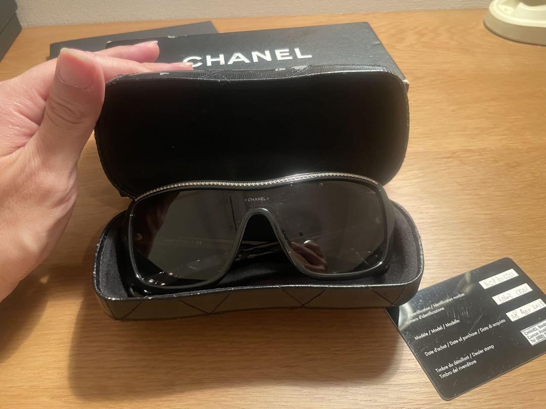 Chanel Rhinestone Sunglasses With Guarantee Style M188