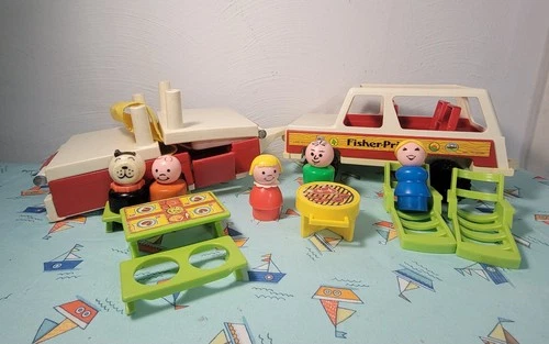Vintage 1979 Fisher Price Little People Pop-Up Camper Set #992