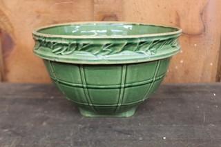 LARGE VINTAGE 1930 McCOY POTTERY GREEN WINDOWPANE MIXING BOWL