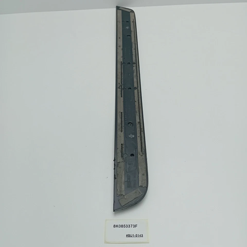 2014 Audi RS4 вход полоска с надписью 8K0853373F - Изображение 2 из 4