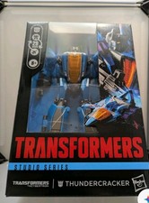 Transformers Studio Series War for Cybertron Thundercracker  6.5-inch Converting