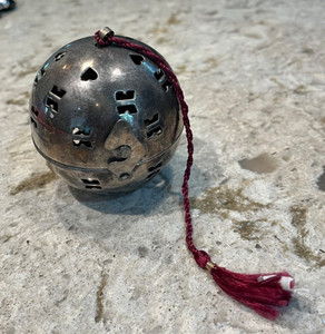 Silver Potpourri Ball for sale | eBay display picture 1
